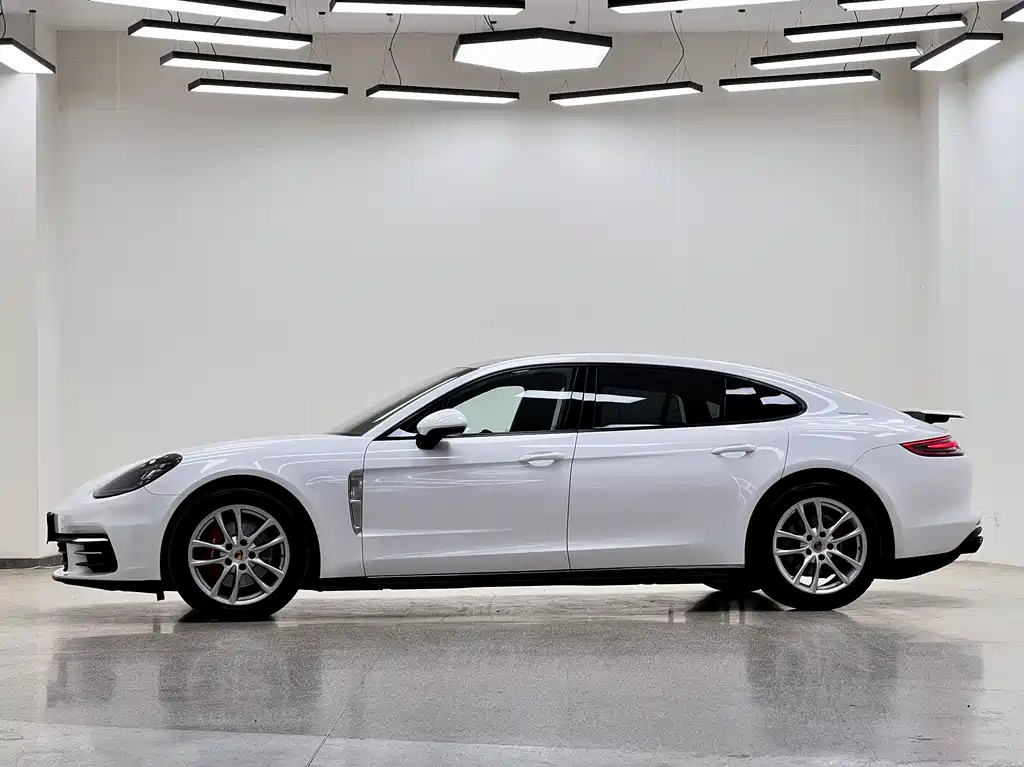 Panamera 2017 Panamera 4 Executive Extended Edition 3.0T купить на сайте DeffCars