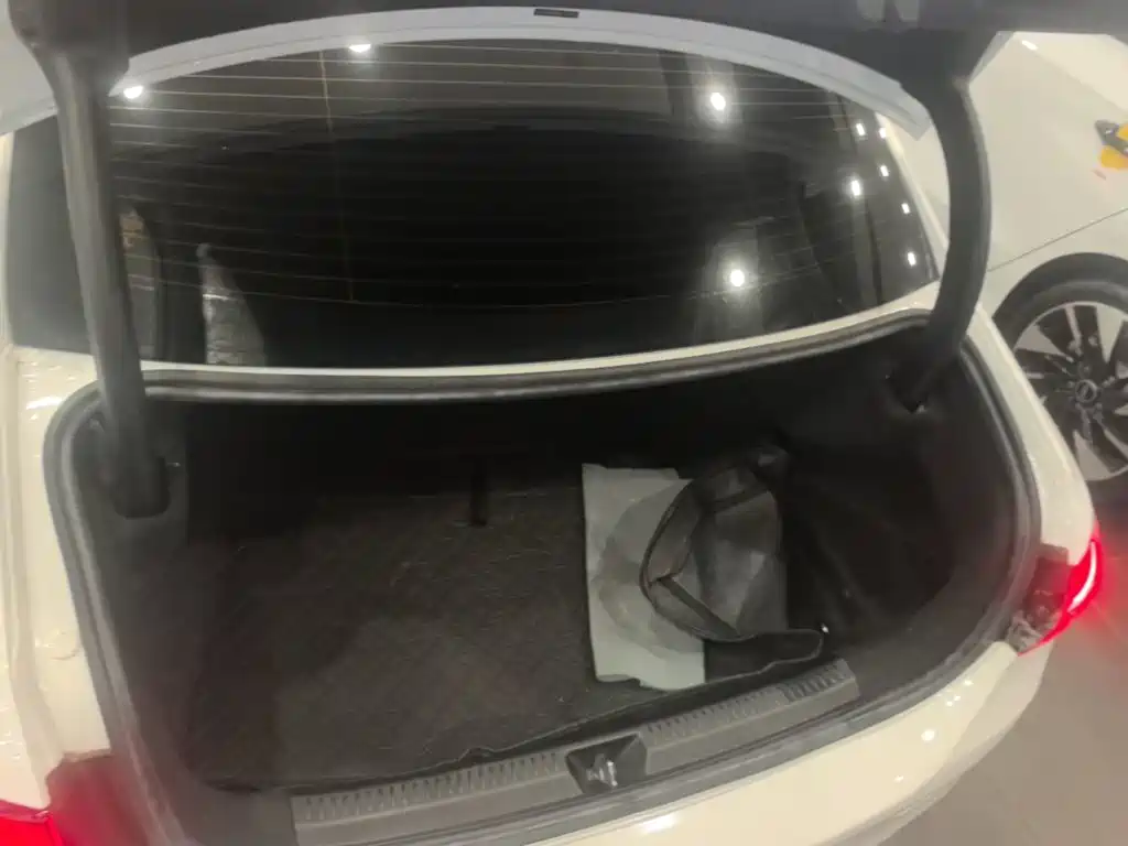 Mercedes A-Class 2021 Modified A180L Sport Sedan купить на сайте DeffCars