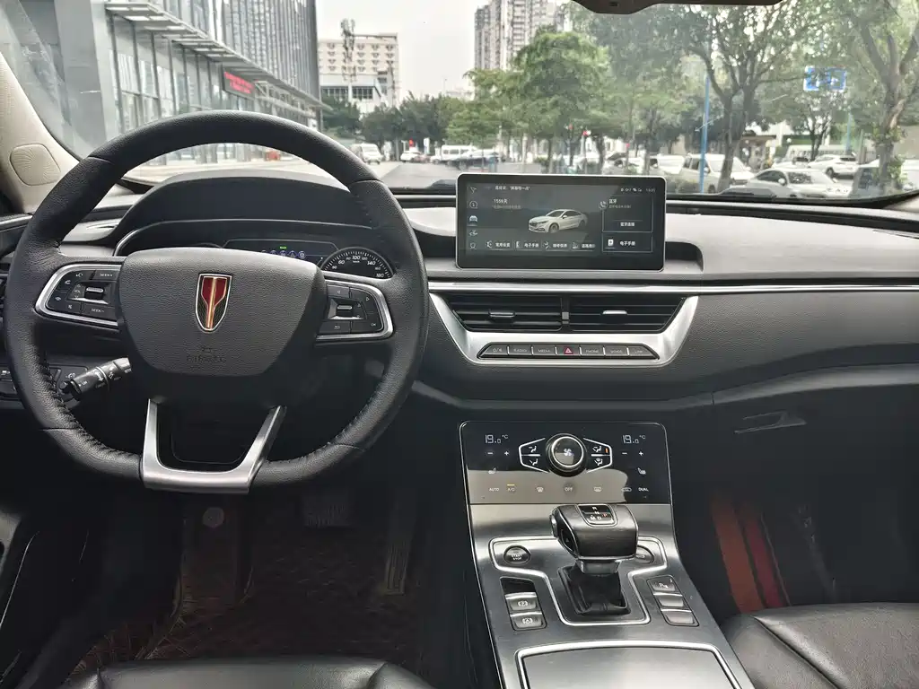 Hongqi H5 2022 Classic 1.8T Automatic Intelligent Connected Flag Rhyme Edition купить на сайте DeffCars