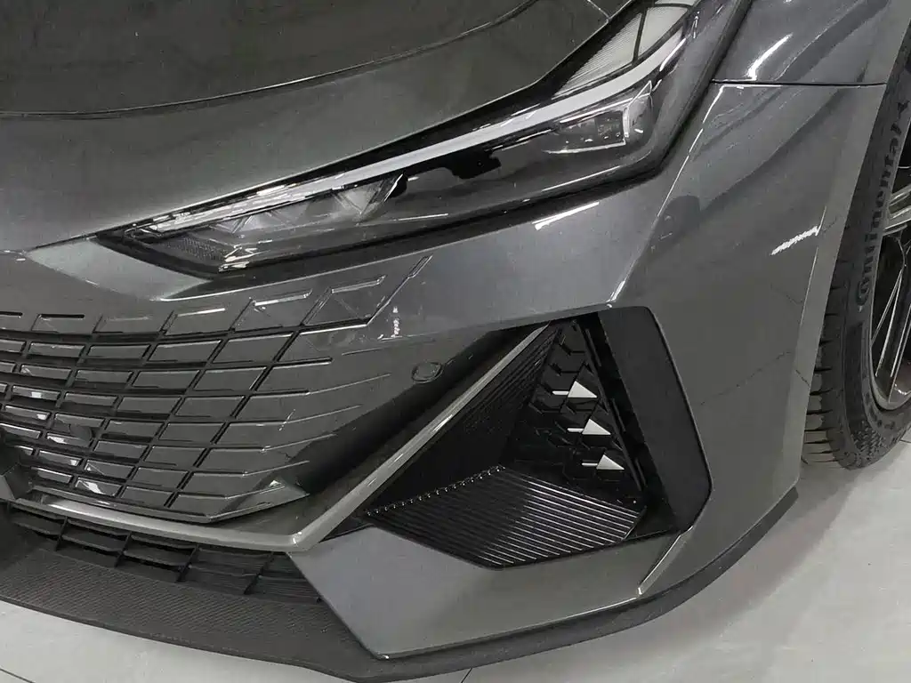 Changan UNI-V 2023 1.5T exclusive model купить на сайте DeffCars