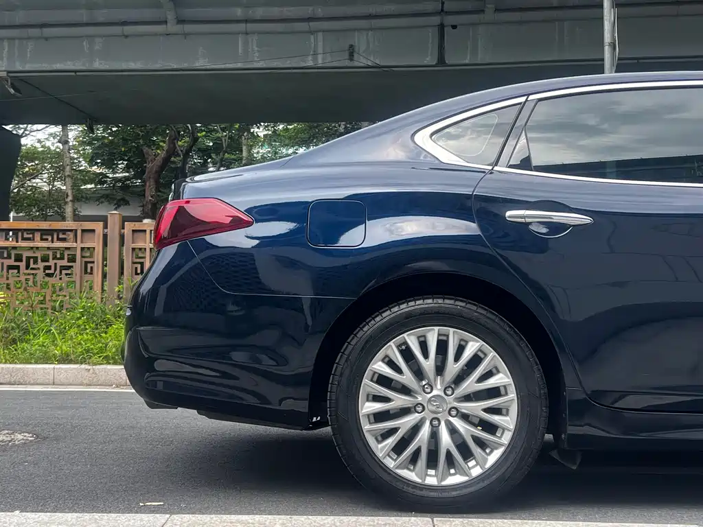 Infiniti Q70 2015 Q70L 2.5L Enjoy Edition купить на сайте DeffCars