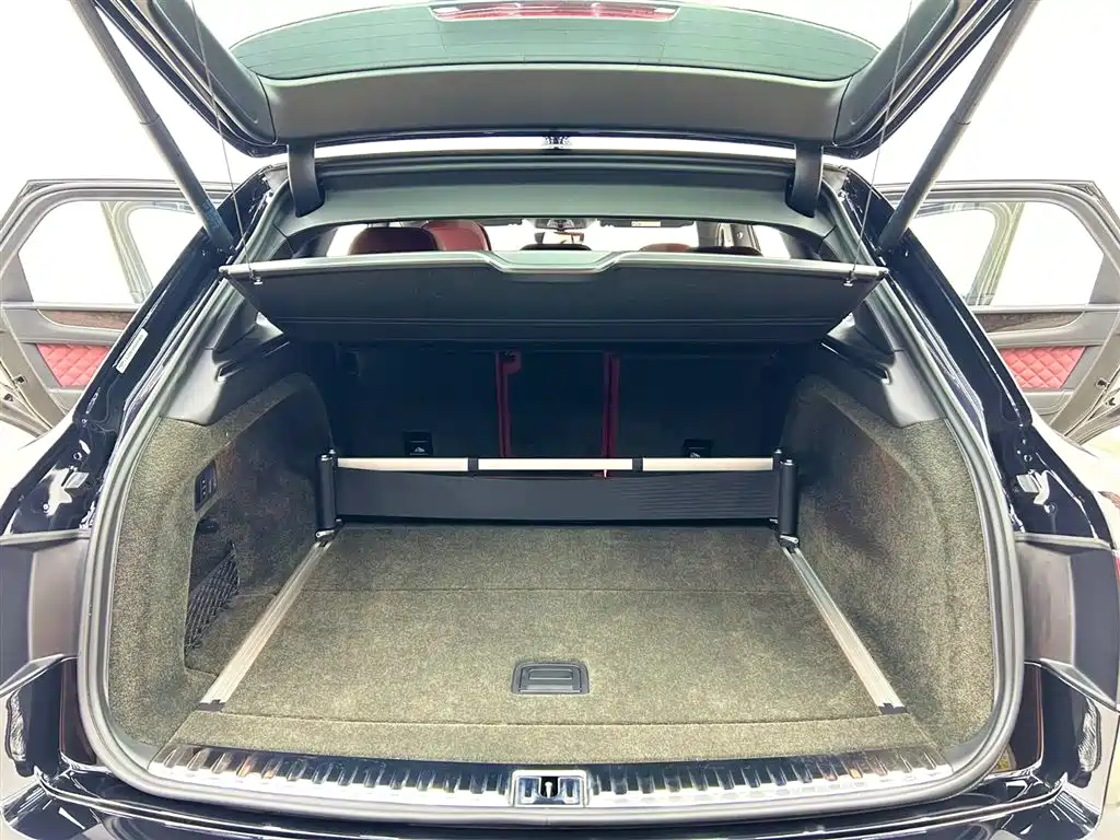 Bentayga 2016 6.0T Standard Edition купить на сайте DeffCars