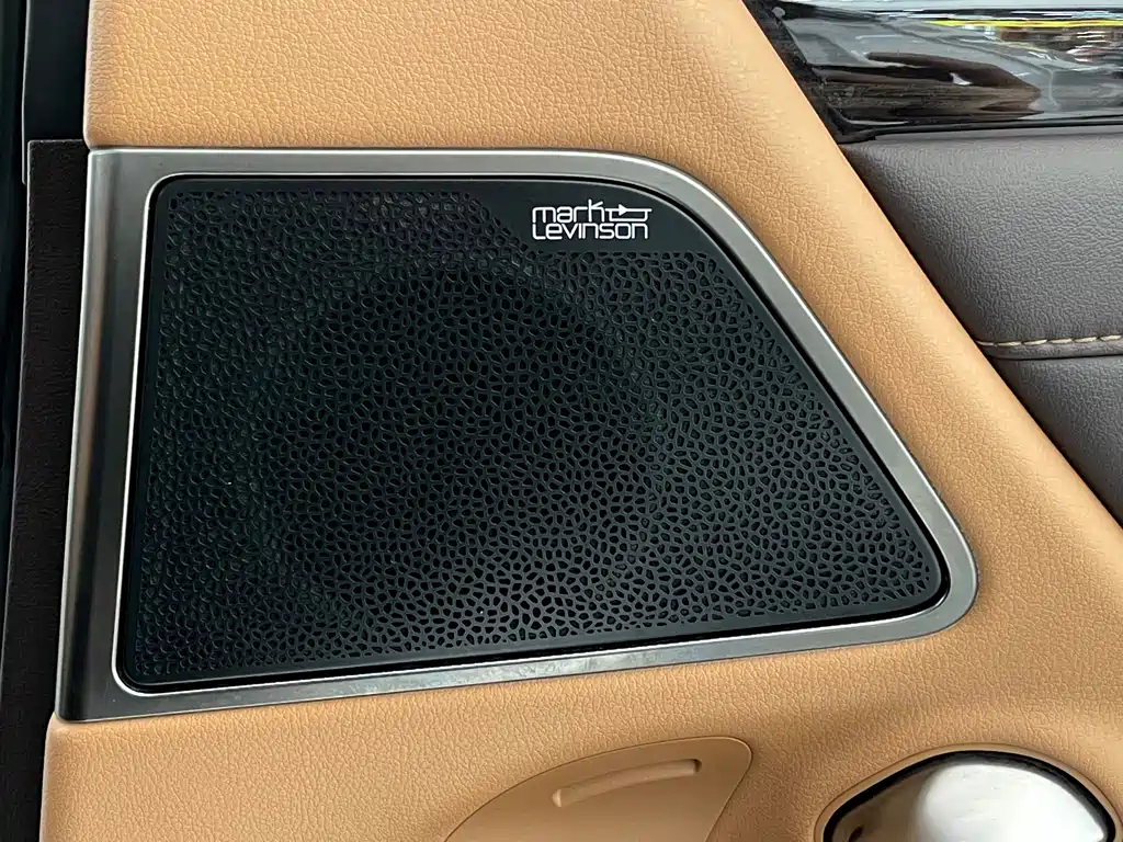Lexus ES 2021 300h Executive Edition купить на сайте DeffCars