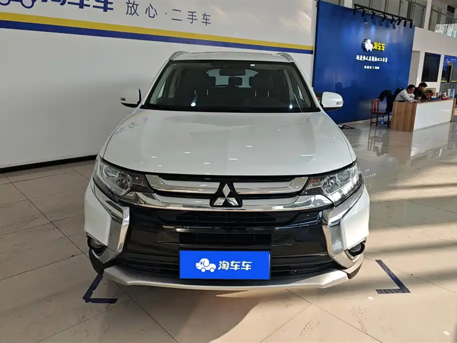 Outlander 2018 2.0L 2WD Jiale Edition 7 seats купить на сайте DeffCars