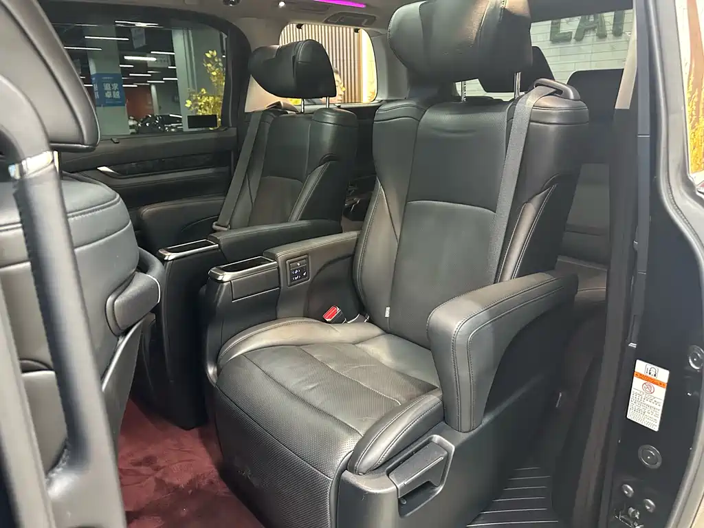 Wilfa 2021 Crown Dual Engine 2.5L HV Deluxe Edition купить на сайте DeffCars