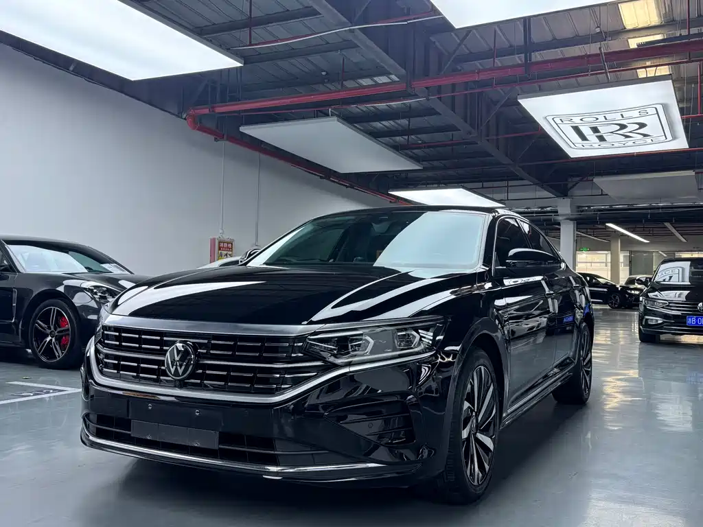 Passat 2023 380TSI Deluxe Edition купить на сайте DeffCars