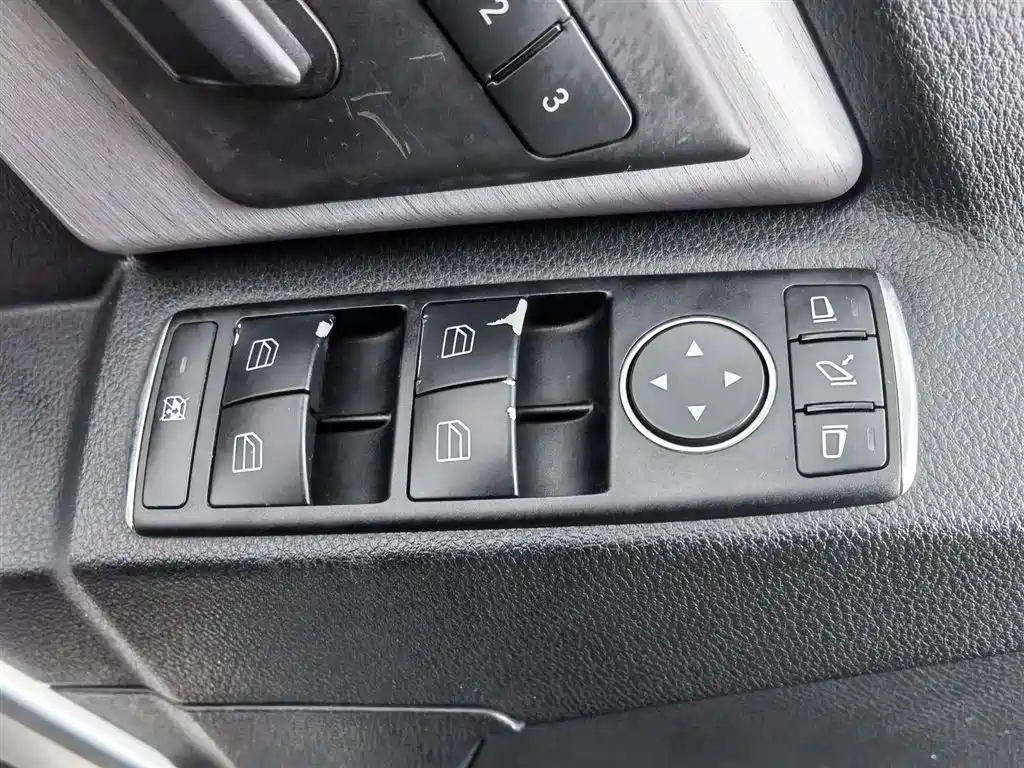 Mercedes-Benz GLK-class imported 2011 GLK 300 4MATIC luxury model купить на сайте DeffCars