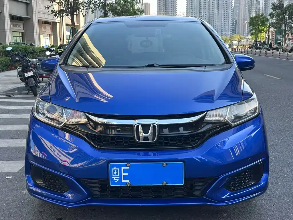 Fit 2018 1.5L CVT Comfort Sunroof Edition купить на сайте DeffCars