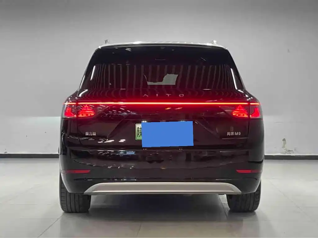 Wenjie M9 2024 extended range Ultra version 42kWh 6-seater version купить на сайте DeffCars
