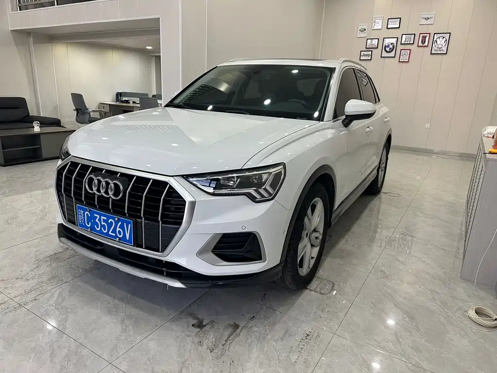 Audi Q3 2022 35 TFSI Fashionable and Elegant купить на сайте DeffCars