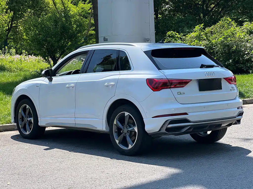 Audi Q3 2020 35 TFSI Fashionable and Dynamic купить на сайте DeffCars