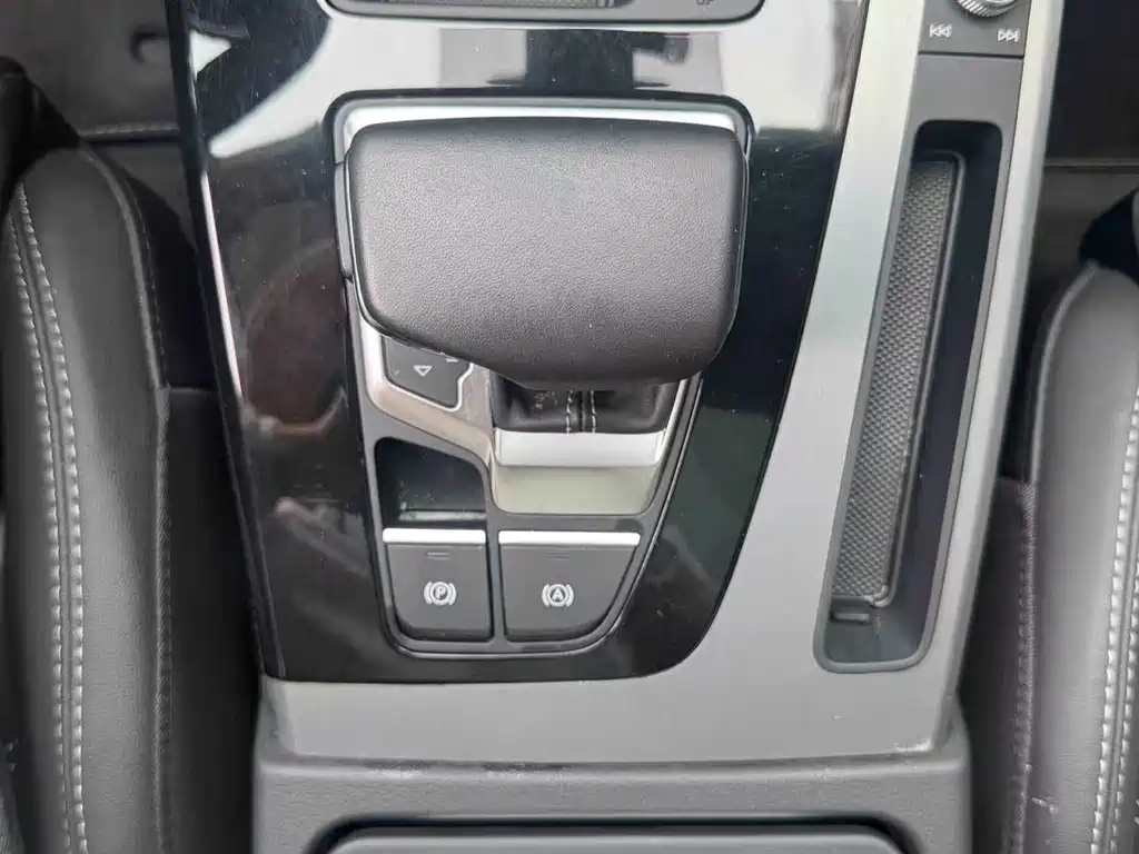 Audi Q5L 2022 40T luxury and dynamic model купить на сайте DeffCars