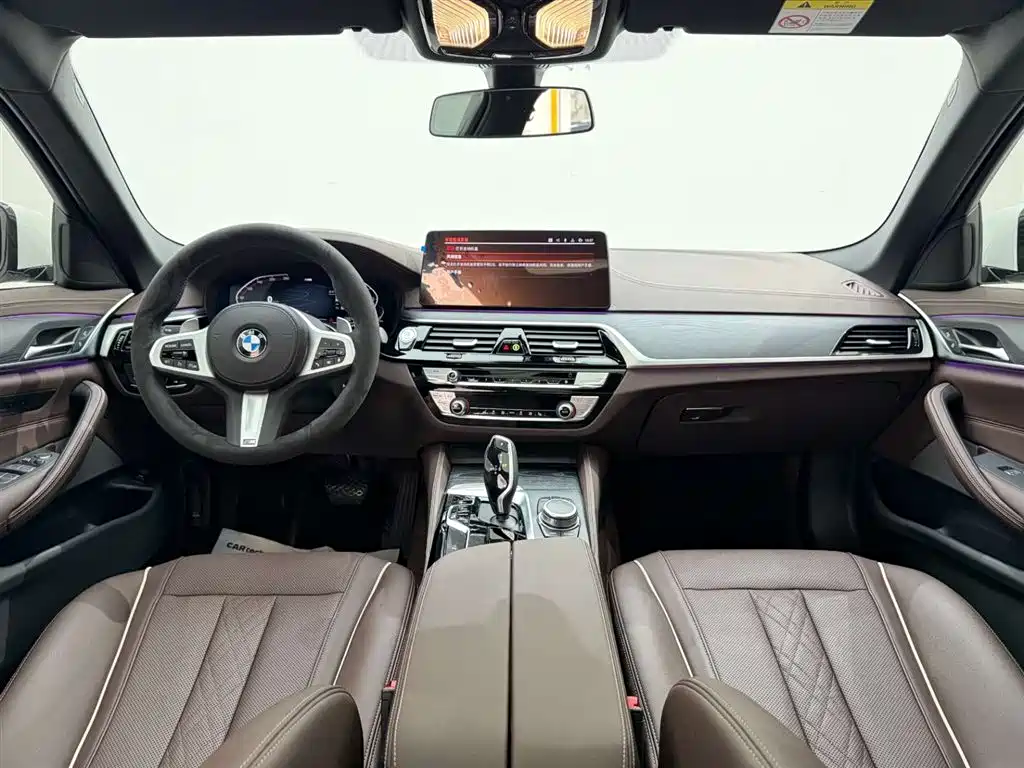 BMW 5 Series 2022 facelift 530Li leading M sports package купить на сайте DeffCars