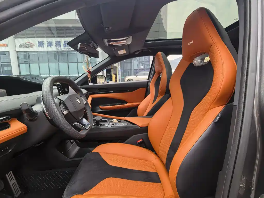 Changan UNI-V 2023 1.5T sports version купить на сайте DeffCars
