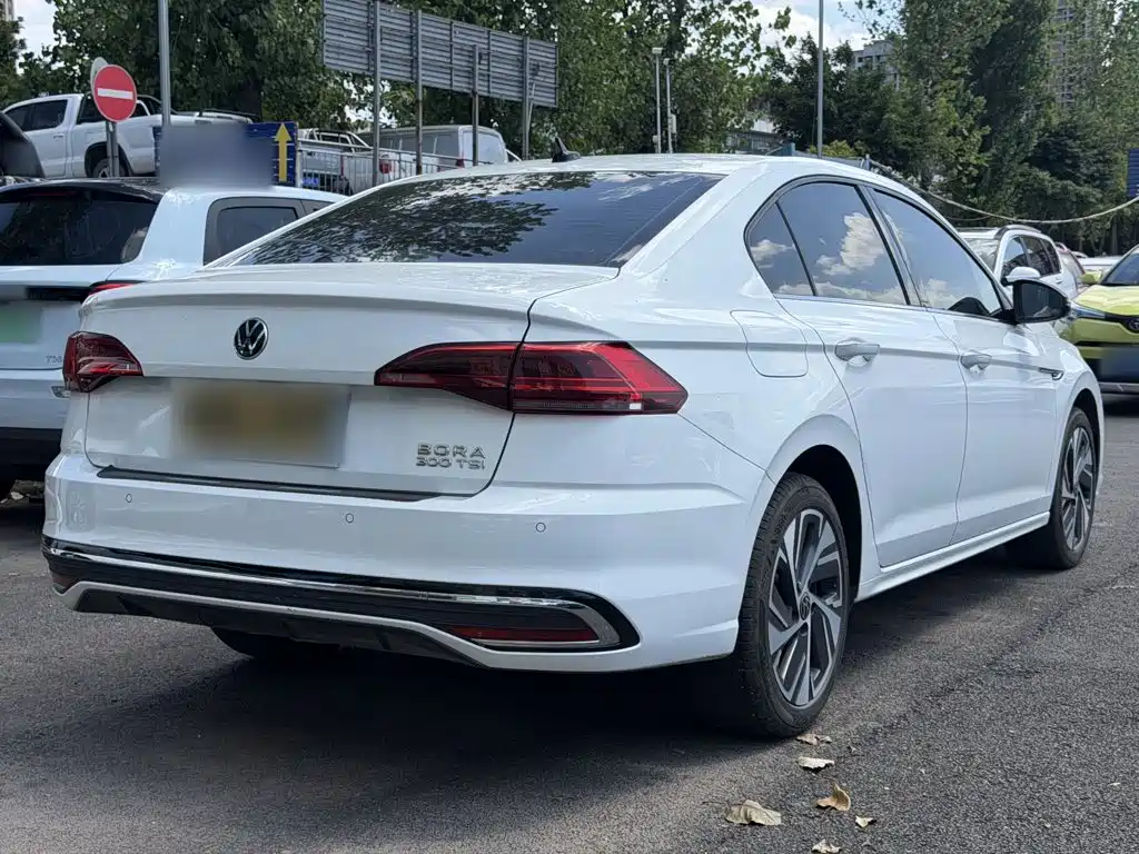 Bora 2023 300TSI DSG Premium Edition купить на сайте DeffCars