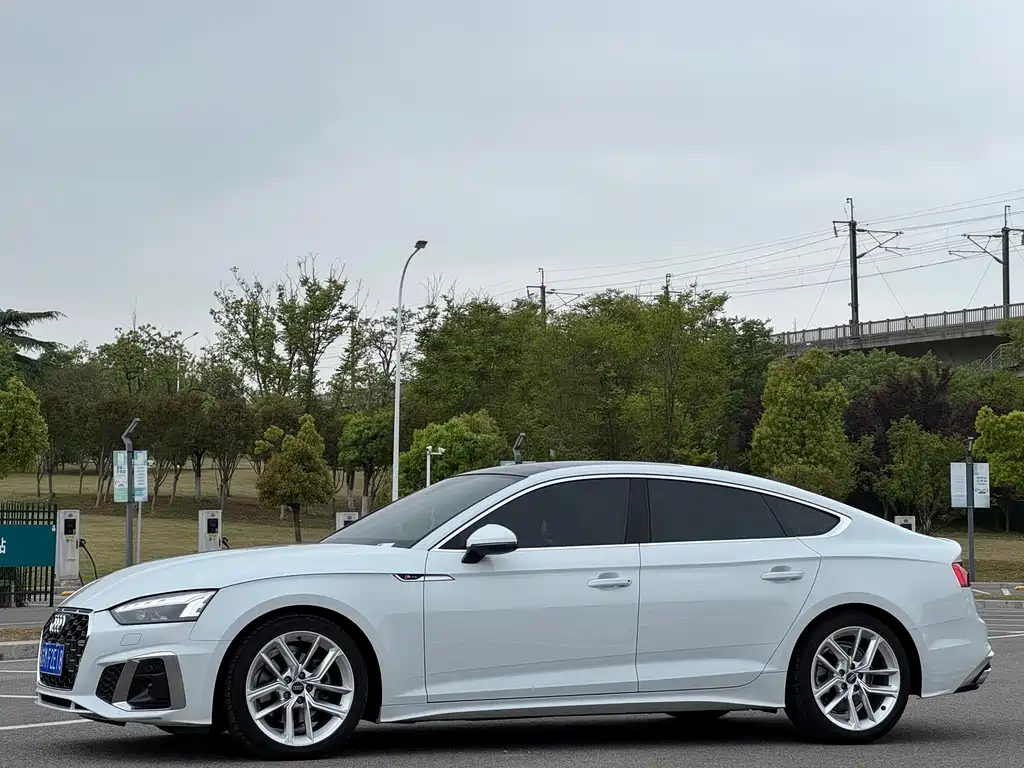 Audi A5 imported 2023 Sportback 40 TFSI fashionable and dynamic купить на сайте DeffCars