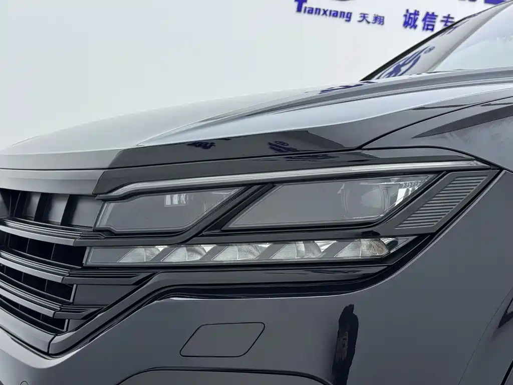 Touareg 2022 3.0TSI Ruixiang Edition Obsidian Sports Package купить на сайте DeffCars