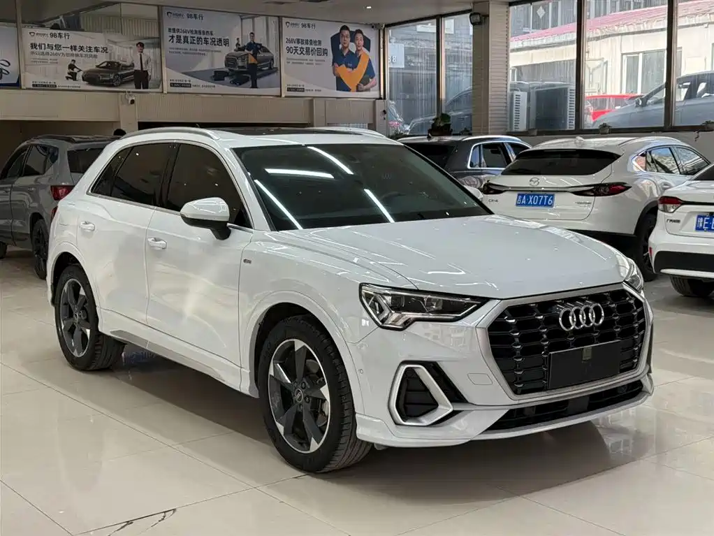 Audi Q3 2023 35 TFSI Fashionable and Dynamic (1.4T) купить на сайте DeffCars