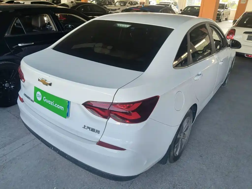 Cruze 2022 320 Automatic Sunroof Edition купить на сайте DeffCars