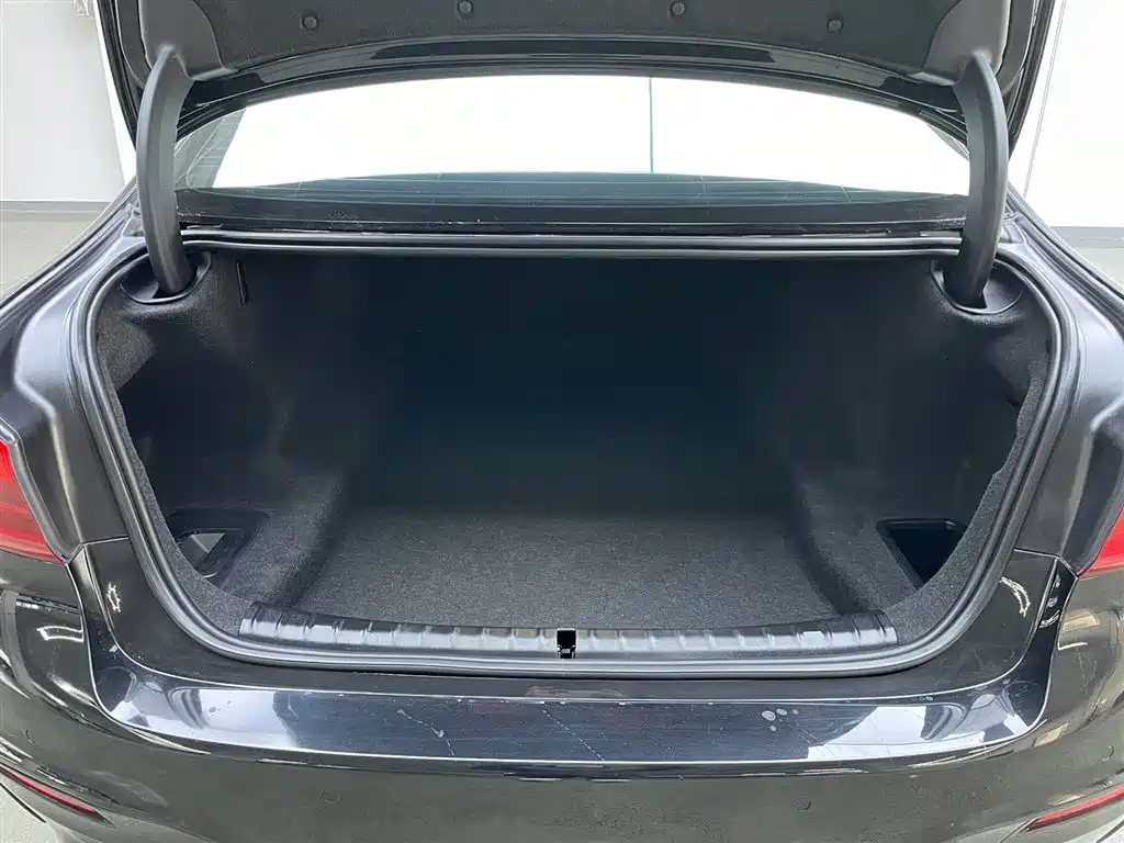 BMW 5 Series 2019 facelift 525Li M Sports Package купить на сайте DeffCars