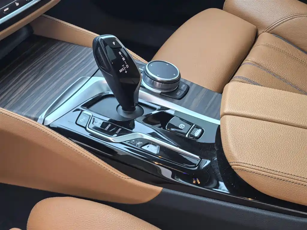 BMW 6 Series GT 2022 630i Luxury Design Package купить на сайте DeffCars