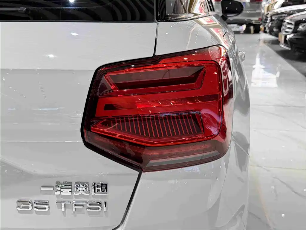 Audi Q2L 2022 35 TFSI aggressive and dynamic model купить на сайте DeffCars