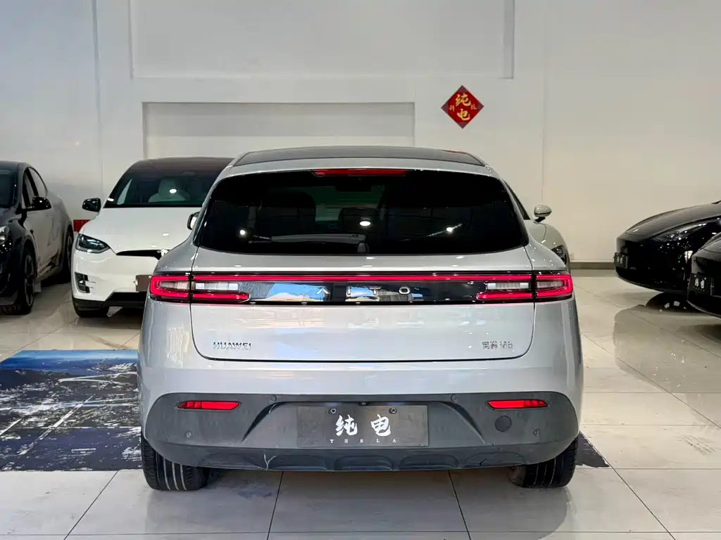 Wenjie M5 2022 extended range four-wheel drive performance version купить на сайте DeffCars