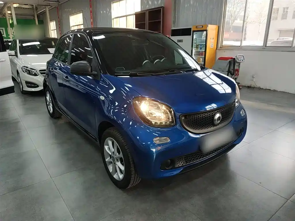 smart forfour 2016 1.0L 52kW smart version купить на сайте DeffCars