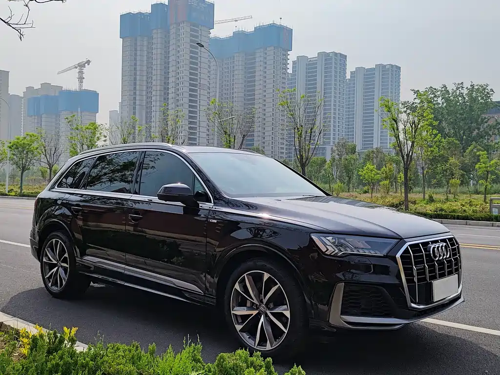 Audi Q7 2020款 55 TFSI quattro S line运动型 купить на сайте DeffCars