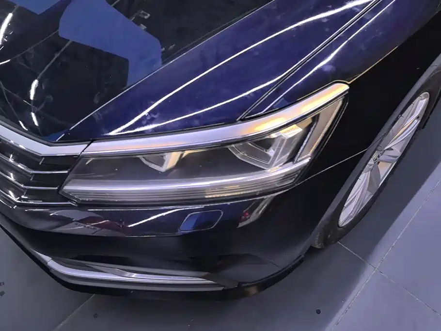 Passat 2016 330TSI DSG Royal Edition купить на сайте DeffCars