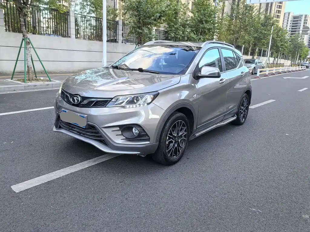 Southeast DX3 2018 1.5T CVT premium model купить на сайте DeffCars