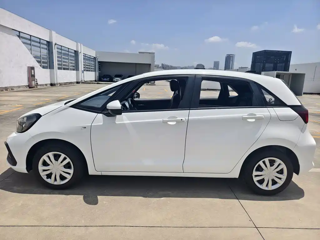 Fit 2023 1.5L CVT trendy version купить на сайте DeffCars