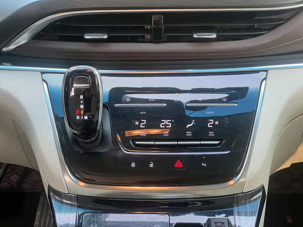 Buick GL8 2023 Land Business Class Smart Enjoyment купить на сайте DeffCars