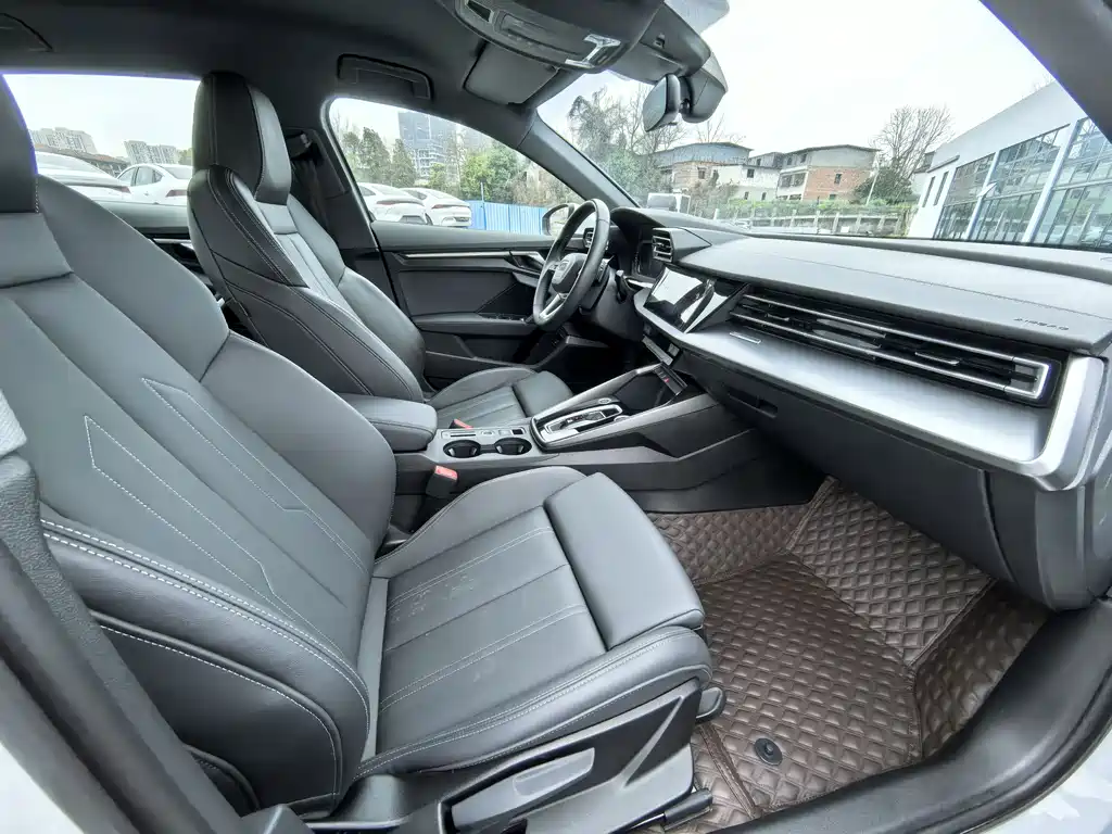 Audi A3 2025 A3L Limousine 35TFSI Flying Spur Enjoyable Model купить на сайте DeffCars