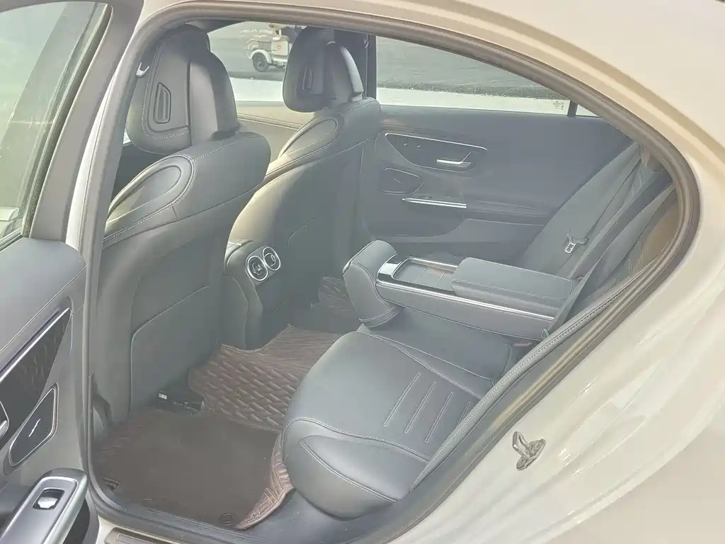 Mercedes-Benz C-Class 2024 C 200 L Sports Edition купить на сайте DeffCars