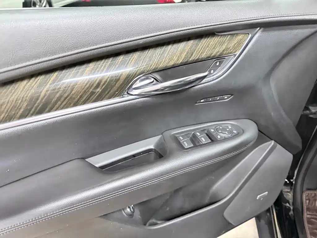 Cadillac XT5 2016 28T four-wheel drive luxury model купить на сайте DeffCars