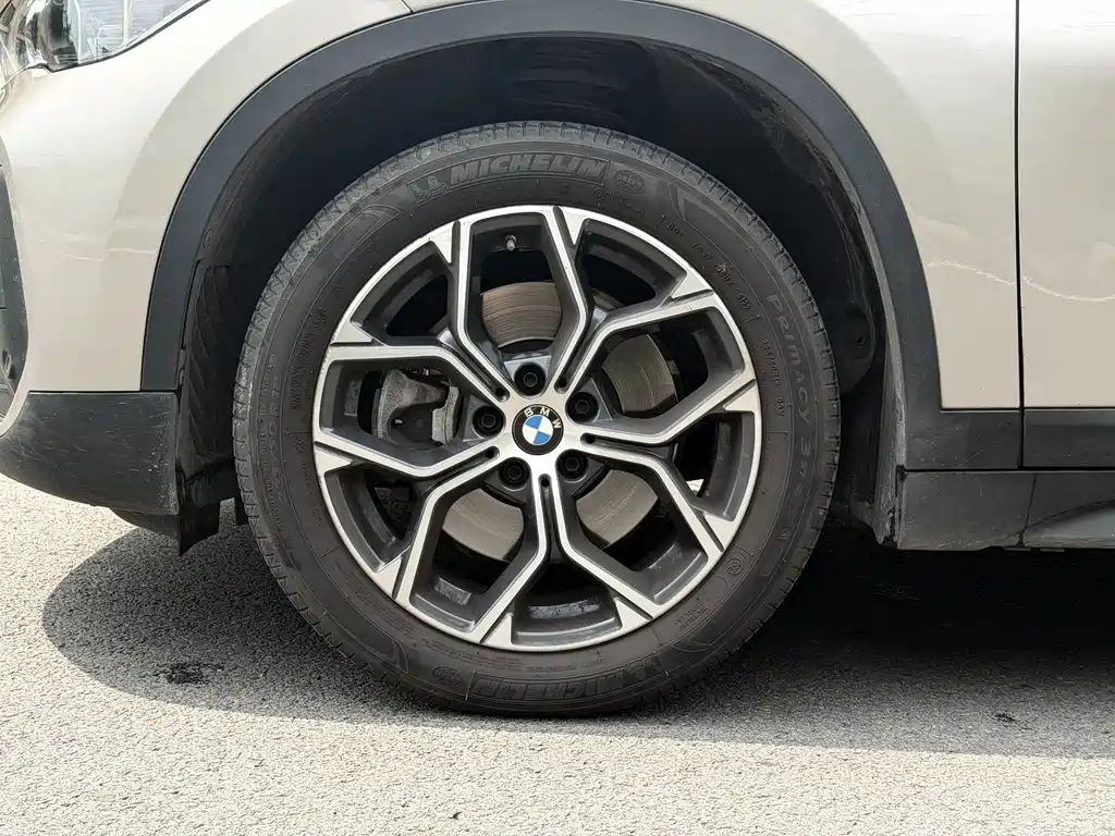 BMW X1 2022 sDrive25Li Leading Model купить на сайте DeffCars