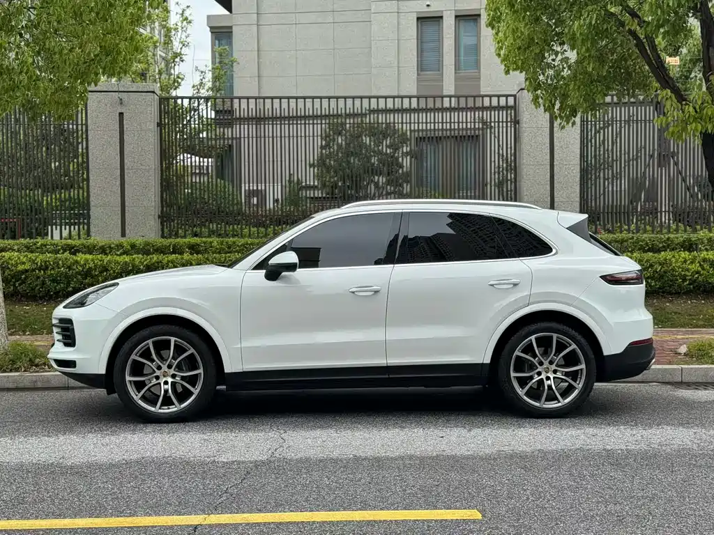 Cayenne 2023 Cayenne 3.0T купить на сайте DeffCars