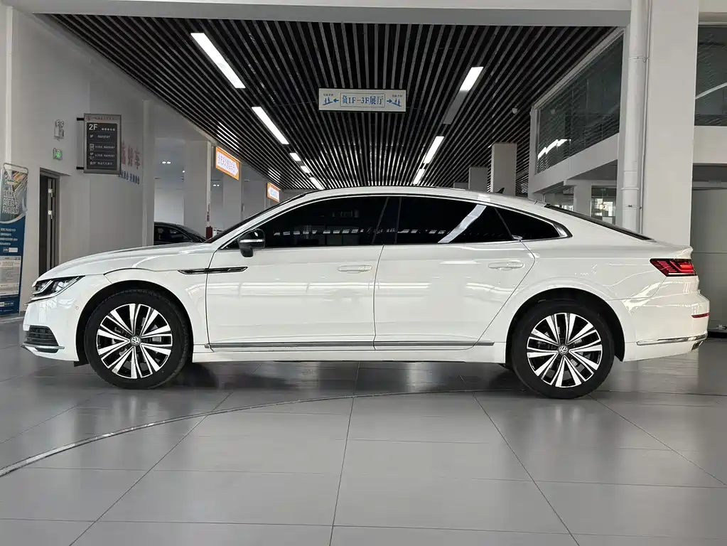 FAW-Volkswagen CC 2020 330TSI Charming Edition National VI купить на сайте DeffCars