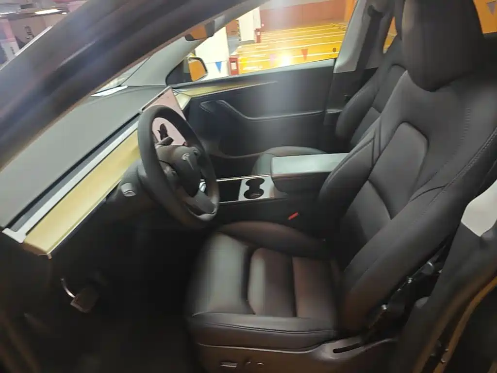 Model Y 2022 facelift rear-wheel drive version купить на сайте DeffCars