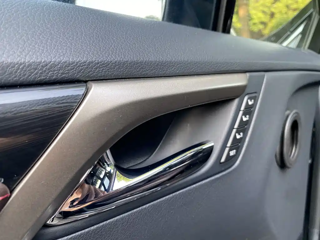 Lexus RX 2020款 改款 300 四驱典雅版 купить на сайте DeffCars