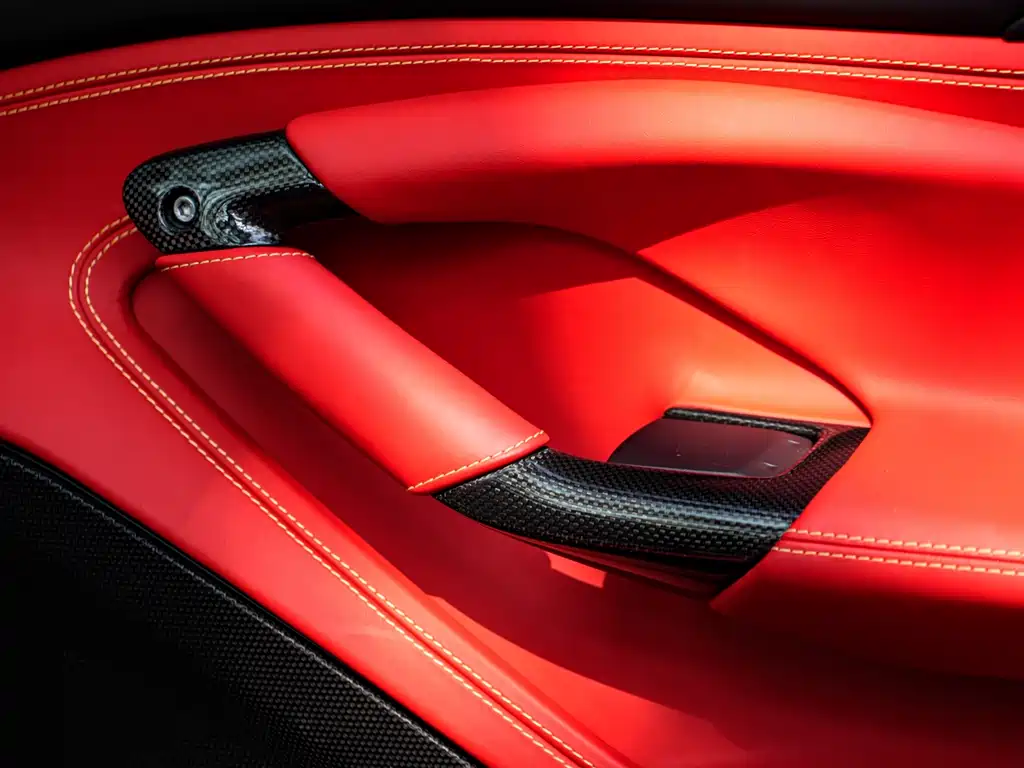 Ferrari F8 2020 Spider 3.9T V8 купить на сайте DeffCars
