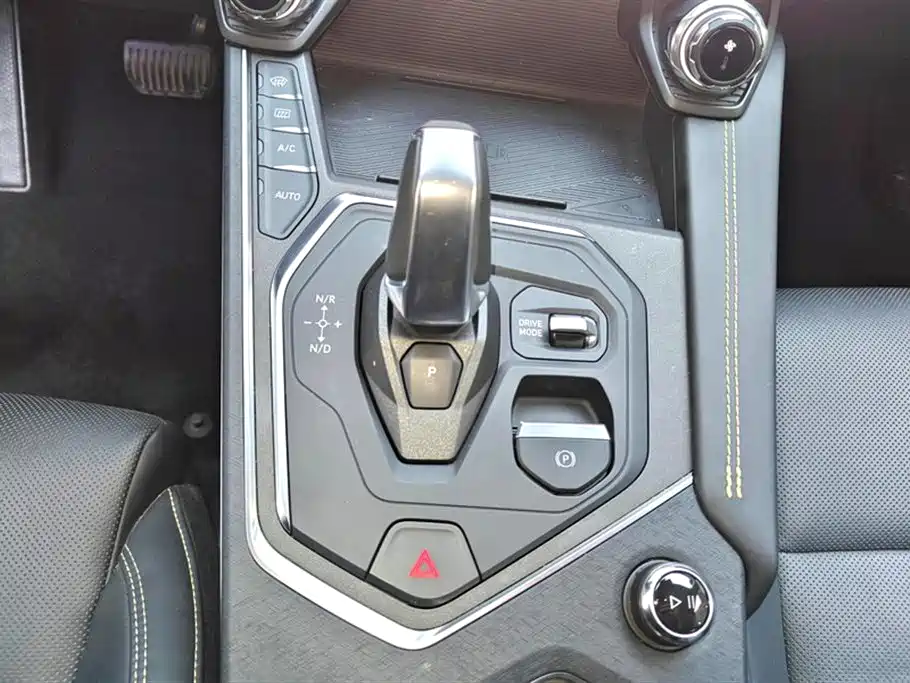 Lynk & Co 01 2023 2.0TD 2WD Pro купить на сайте DeffCars