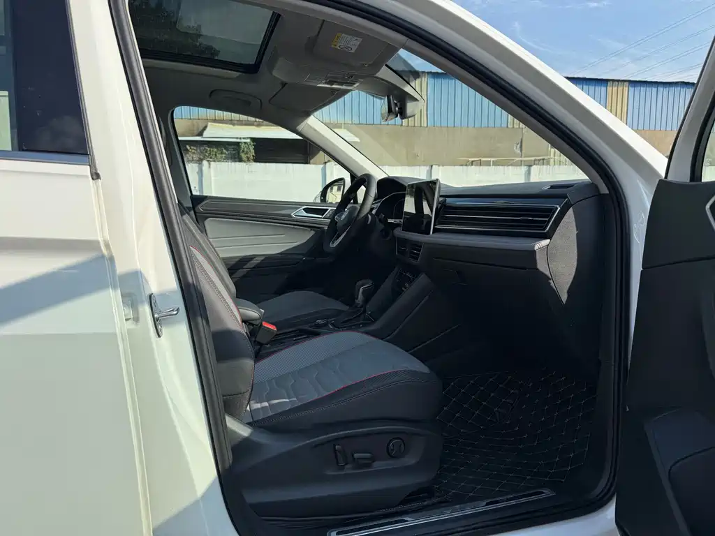 Tiguan L 2022 380TSI automatic four-wheel drive R-Line flagship version 7 seats купить на сайте DeffCars