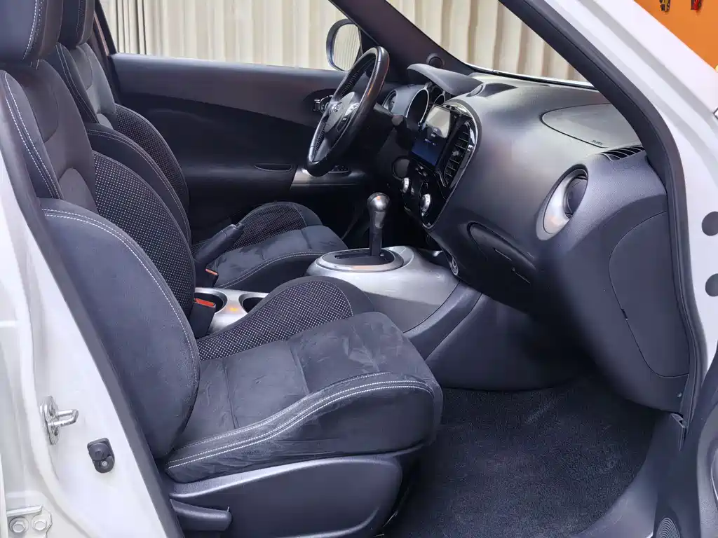 Infiniti ESQ 2014 1.6L Straightforward Edition купить на сайте DeffCars