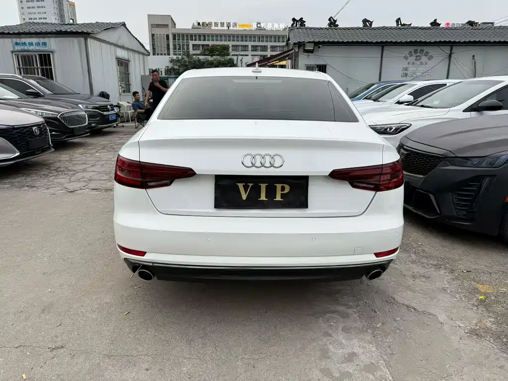 Audi A4L 2018 30th Anniversary Model 40 TFSI Enterprising купить на сайте DeffCars