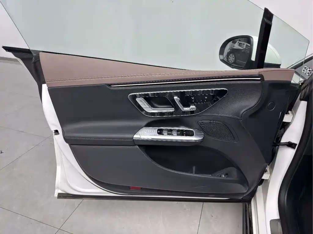 Mercedes-Benz EQE 2022 350 Pioneer Edition купить на сайте DeffCars