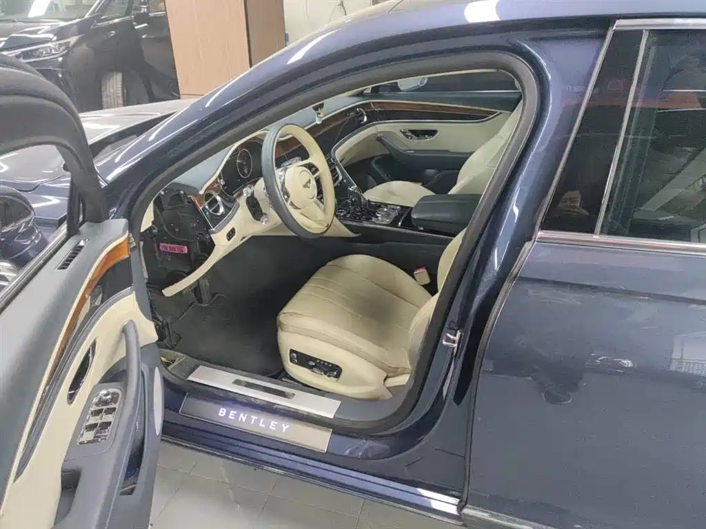 Flying Spur 2020 6.0T W12 Standard Edition купить на сайте DeffCars