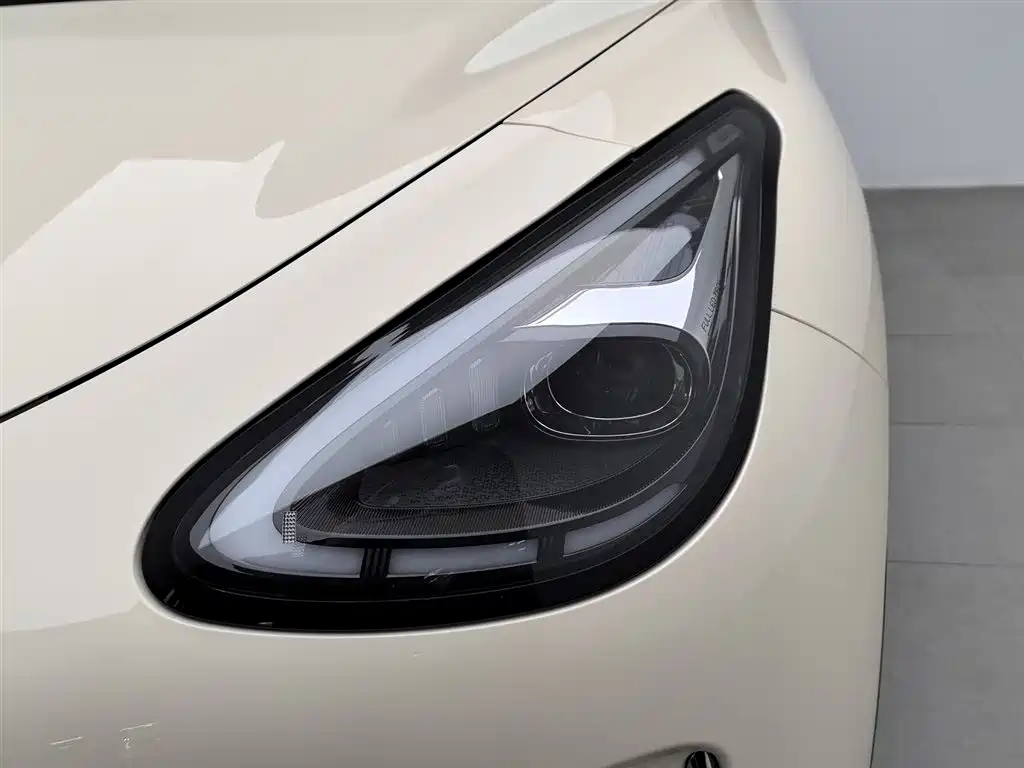 Star Wishes 2025 UP 410km Discovery Edition купить на сайте DeffCars