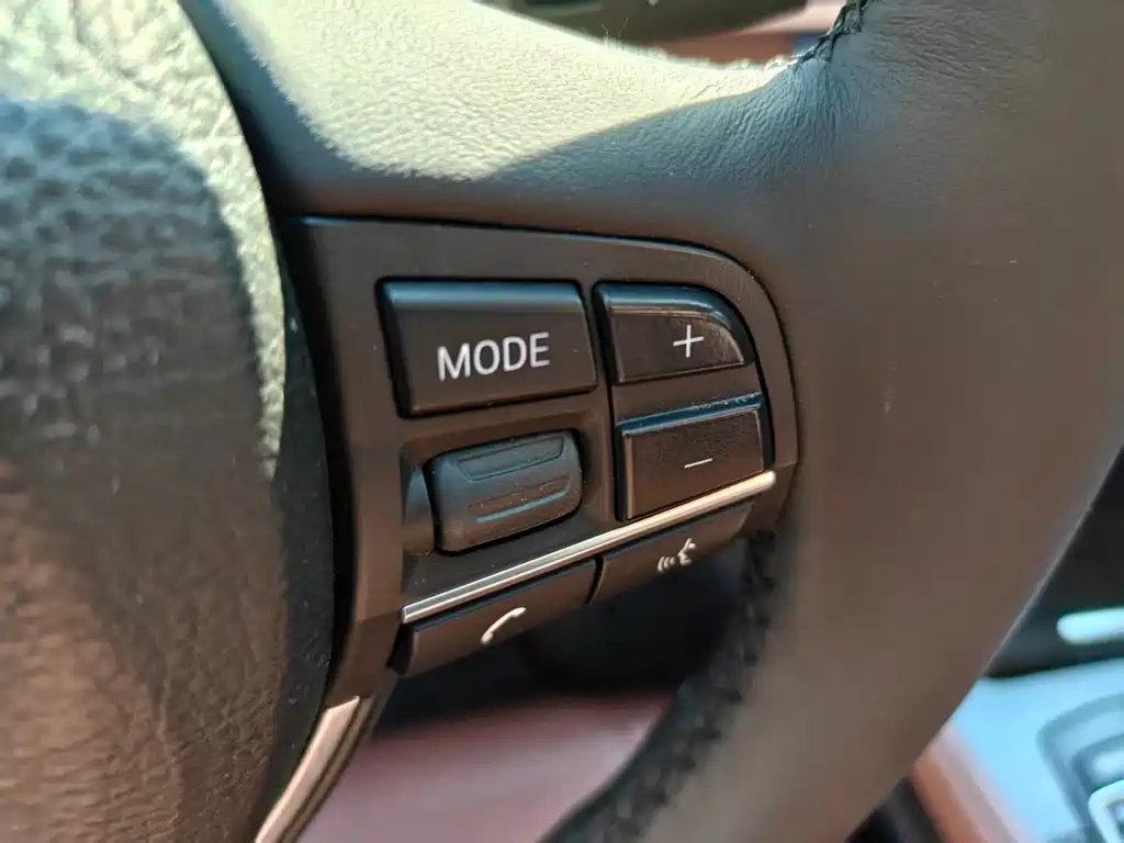 BMW 5 Series 2017 525Li Leading Model купить на сайте DeffCars